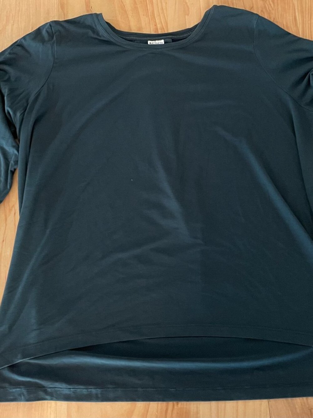 Athleta Flowy Workout Top, XL, Reverse Pleat Detail